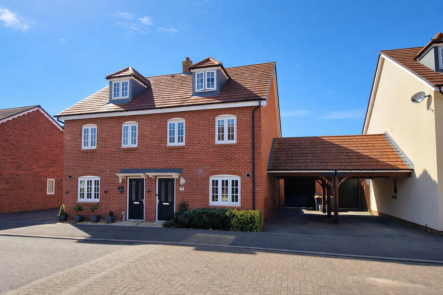 3 bed property in Hovingham Drive, Bedford